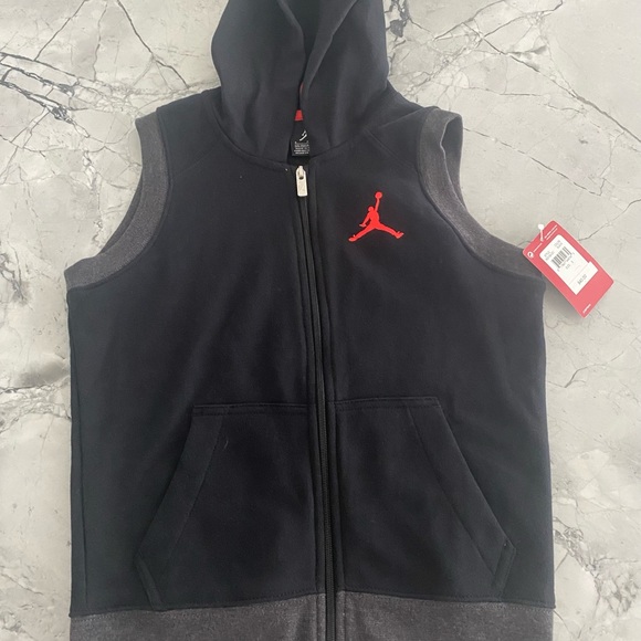 Air Jordan Boy (8-10 yrs) Sleeveless Hooded Jacket/Vest - Picture 1 of 4